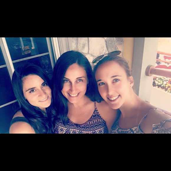 Meet your Posher, Amy - Picture 6 of 6